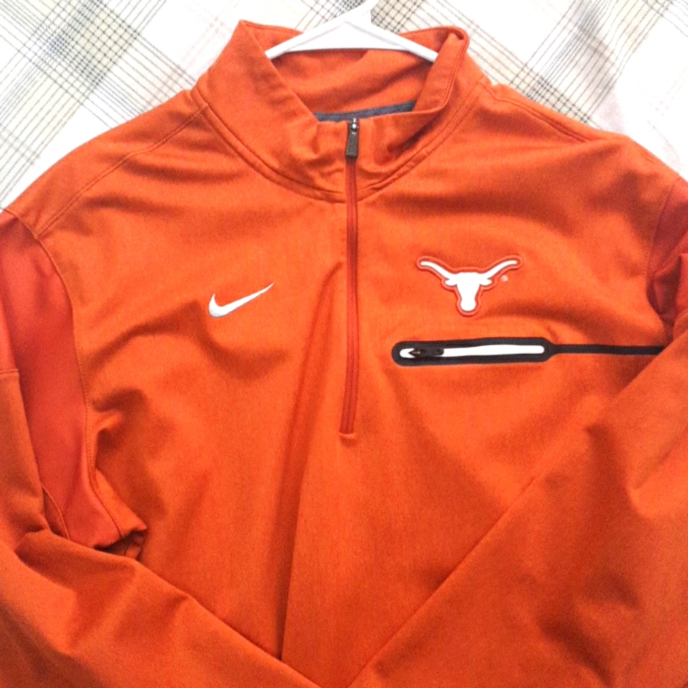2 Nike Texas Longhorns sz Lg pullover